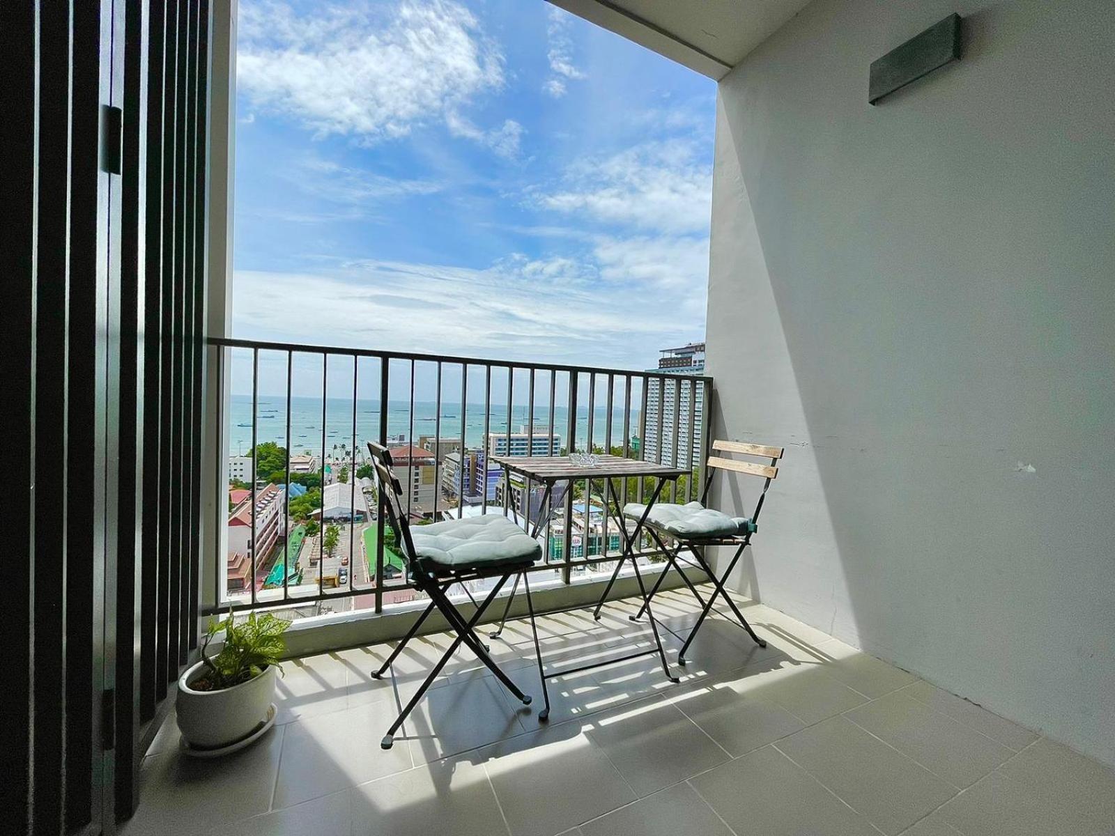 Appartement The Base Infinity à Pattaya Extérieur photo